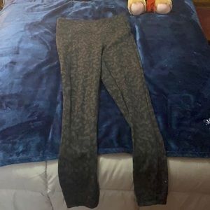 LULU LEMON BLACK CAMO LEGGINGS